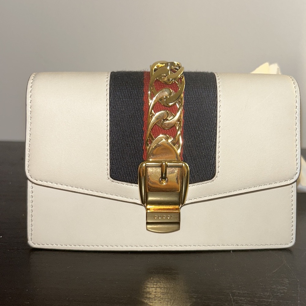 Gucci super mini sylvie bag